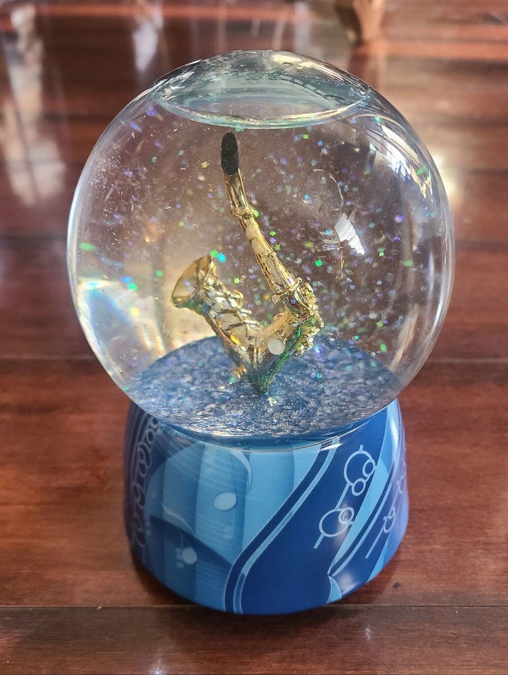 Stylistic Saxophone with Musical Motifs by Twinkle Waterglobes